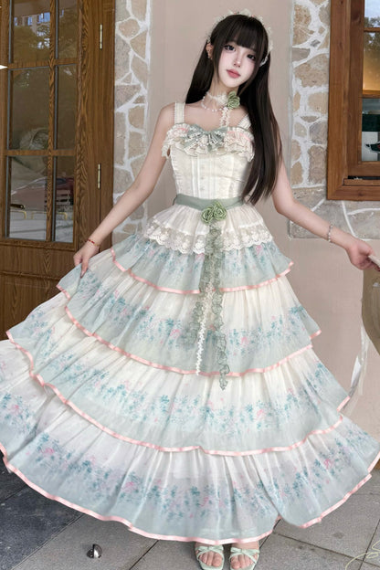 Subtly Elegant Dress with a Refined Vintage Look