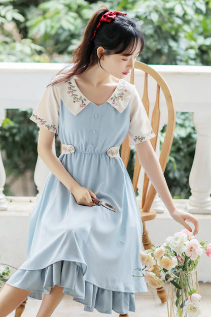 Finely Styled Dress with a Classic Vintage Look