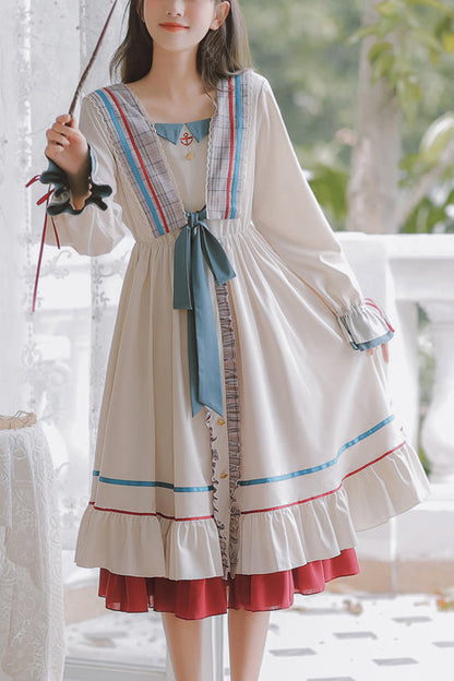 Classic Vintage Dress with a Flattering Fit