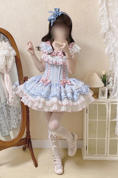 Finely Styled Dress with a Classic Vintage Look
