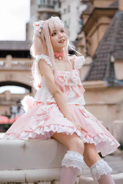 Subtly Elegant Garment with a Refined Vintage Look