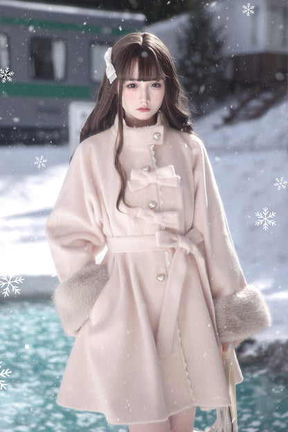 Elegantly Styled Coat for Everyday Wear