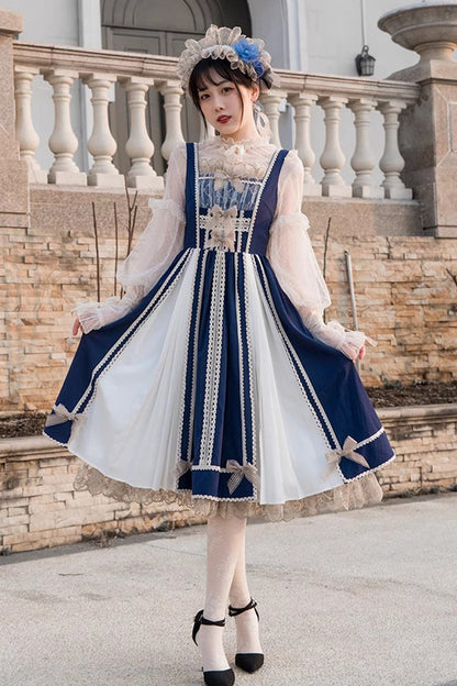 Finely Styled Dress with a Classic Vintage Look