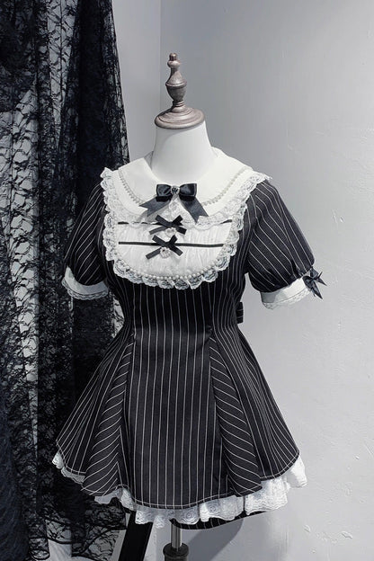Subtly Elegant Dress with a Refined Vintage Look