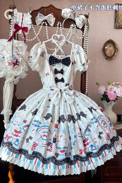 Finely Styled Dress with a Classic Vintage Look