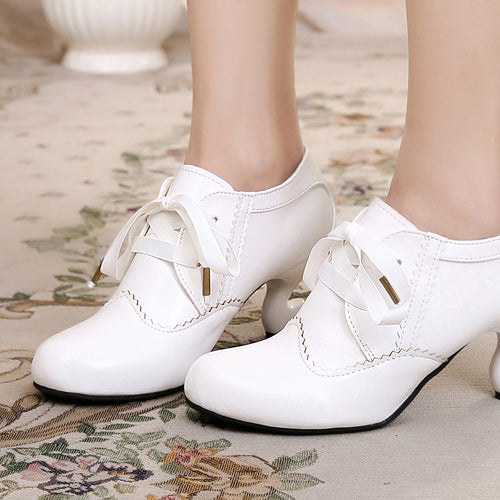 Subtly Elegant Shoes with a Refined Vintage Look