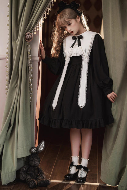 Casually Elegant Dress with a Refined Edge