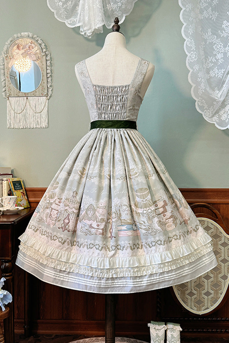 Finely Styled Dress with a Classic Vintage Look