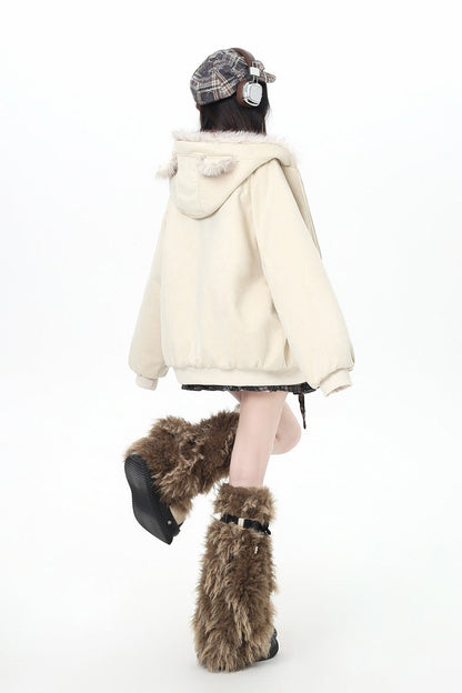 Subtly Elegant Coat with a Refined Vintage Look