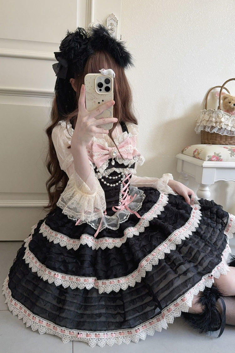 Finely Styled Dress with a Classic Vintage Look