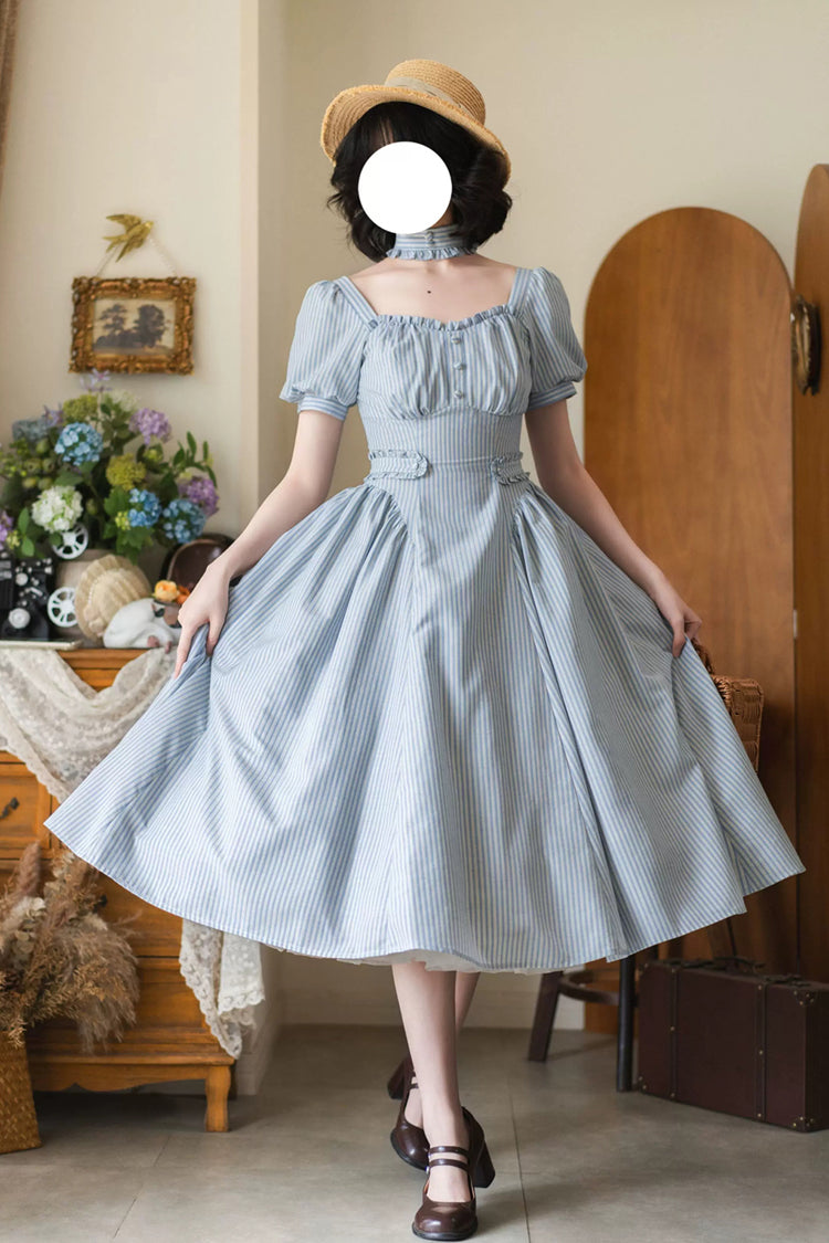 Subtly Elegant Dress with a Refined Vintage Look