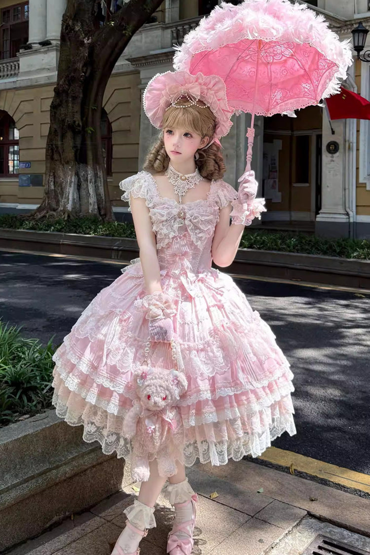Finely Styled Dress with a Classic Vintage Look