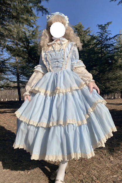 Subtly Elegant Dress with a Refined Vintage Look
