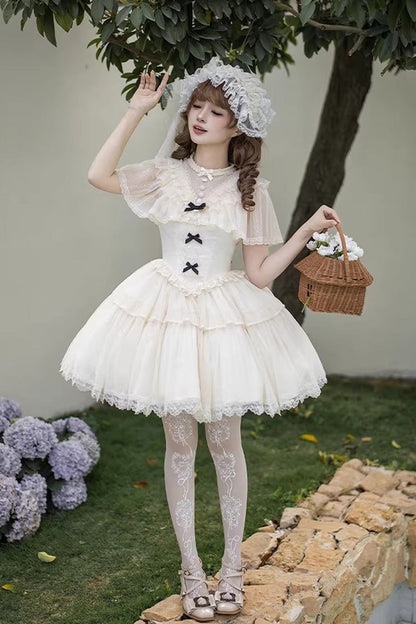 Finely Styled Dress with a Classic Vintage Look