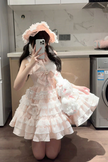 Finely Styled Dress with a Classic Vintage Look