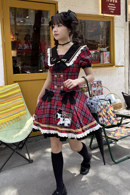 Classic Vintage Dress with a Flattering Fit