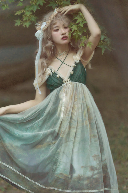 Finely Styled Dress with a Classic Vintage Look