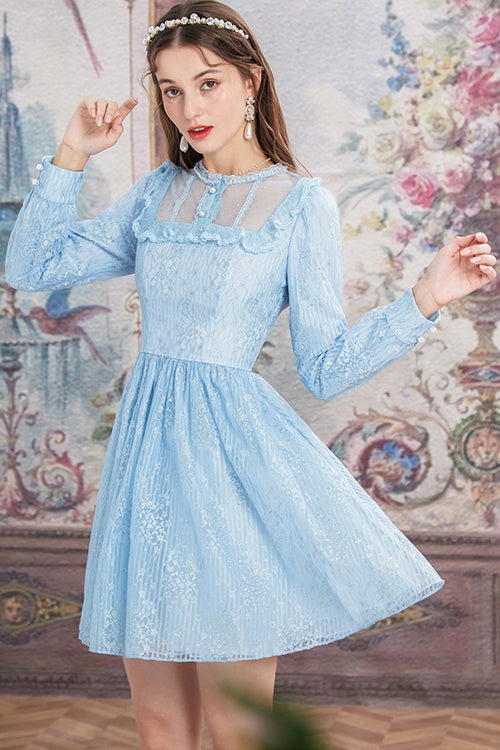 Finely Styled Dress with a Classic Vintage Look