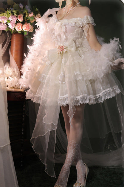 Finely Styled Dress with a Classic Vintage Look
