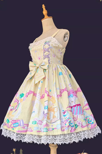 Subtly Elegant Dress with a Refined Vintage Look