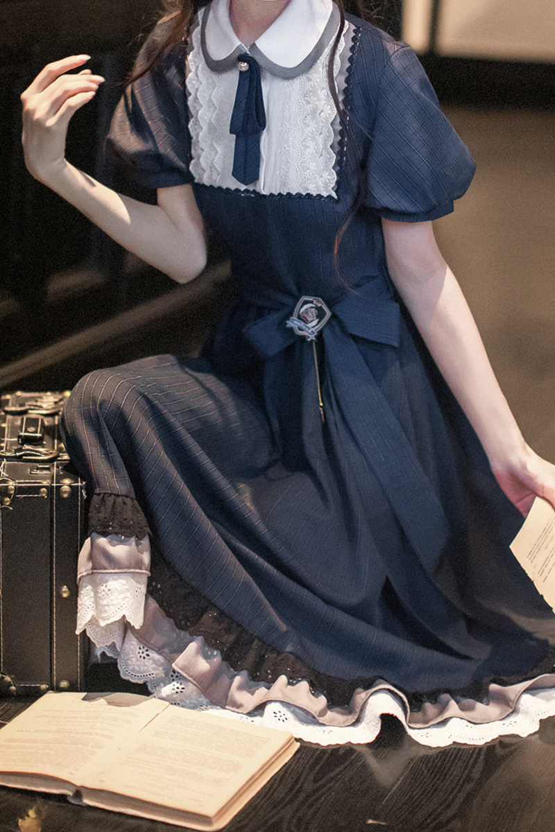 [pre-order] Retro Navy Blue Dress + Slim Ribbon + Brooch