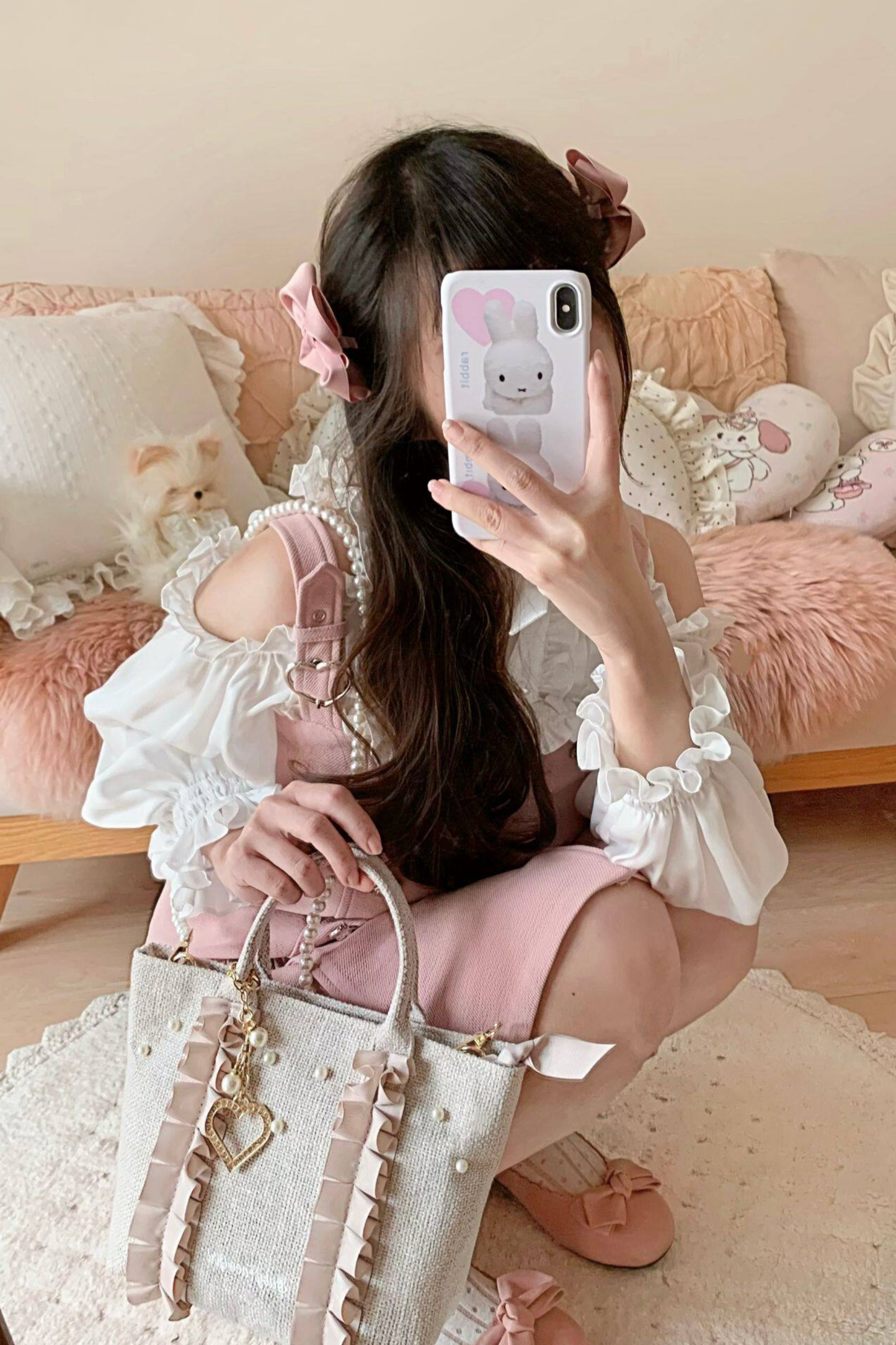 Sweetheart Pearl Ruffle Bag