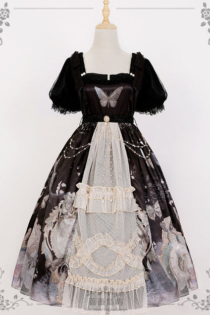 Finely Styled Dress with a Classic Vintage Look
