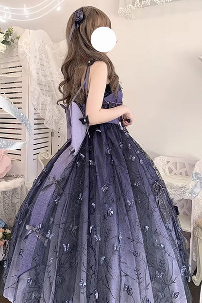 Finely Styled Dress with a Classic Vintage Look