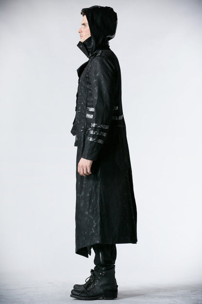 Beautifully Finished Coat in a Timeless Design