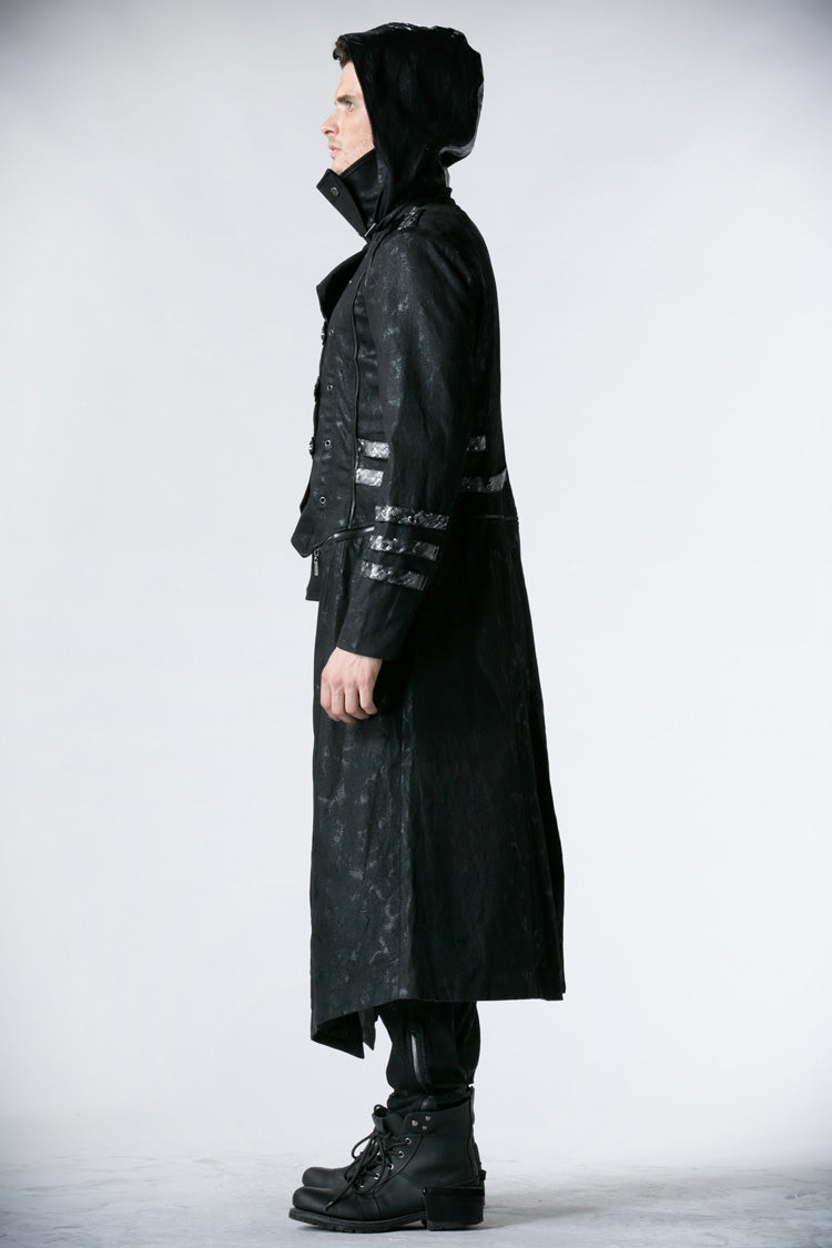 Beautifully Finished Coat in a Timeless Design
