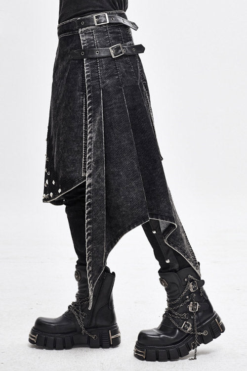 Casually Elegant Garment with a Refined Edge