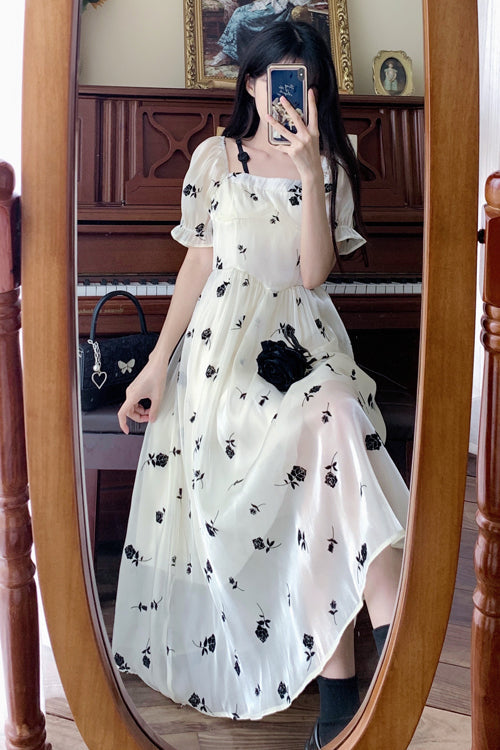 Classic Vintage Dress with a Flattering Fit