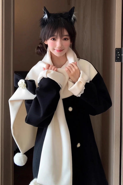 Subtly Elegant Coat with a Refined Vintage Look