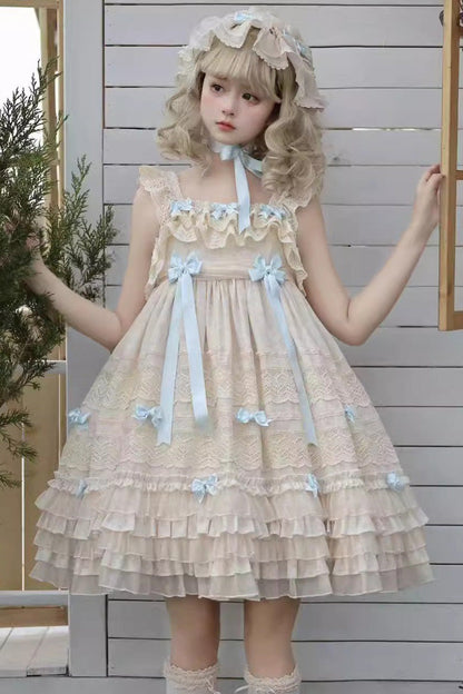Subtly Elegant Dress with a Refined Vintage Look