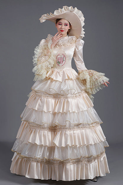 Finely Styled Dress with a Classic Vintage Look
