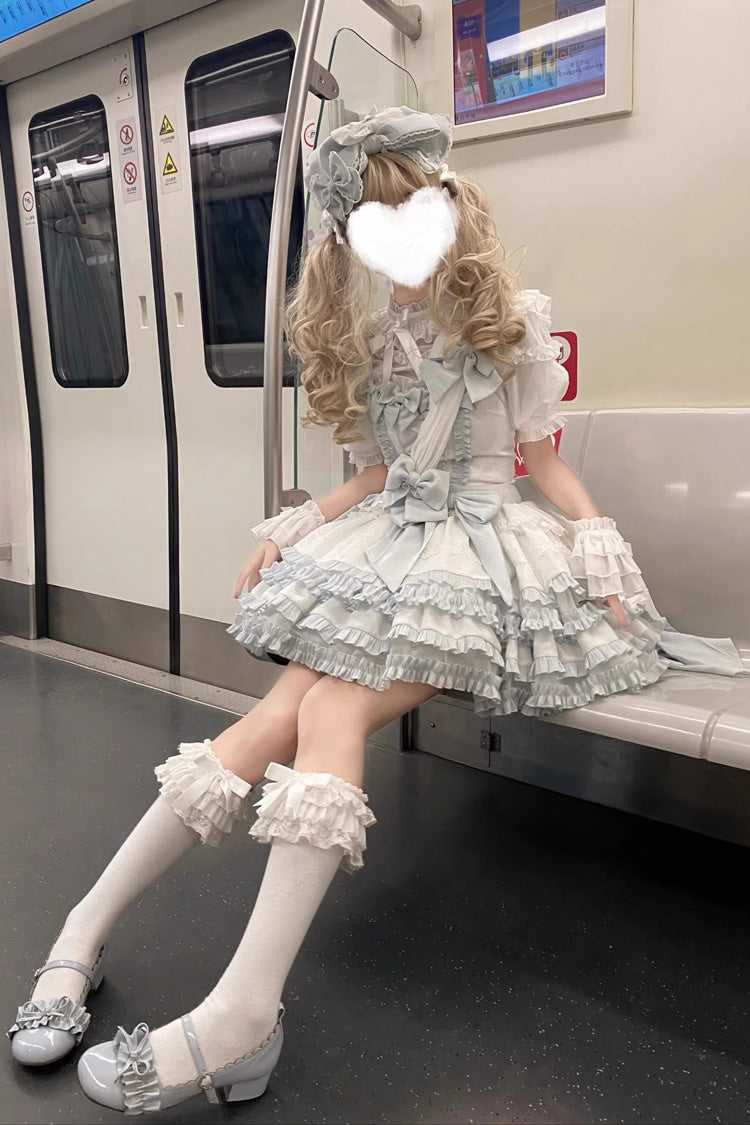 Finely Styled Dress with a Classic Vintage Look