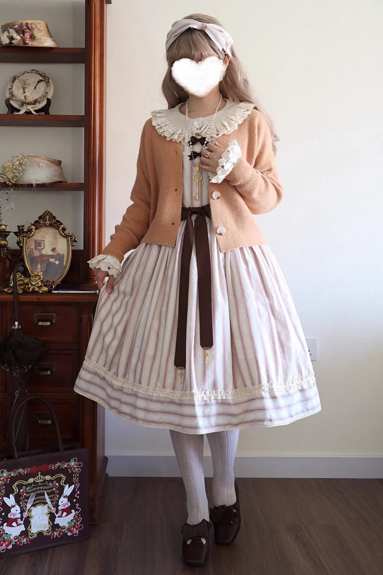 Subtly Elegant Dress with a Refined Vintage Look