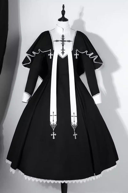 Sophisticated Dress with a Clean Classic Look