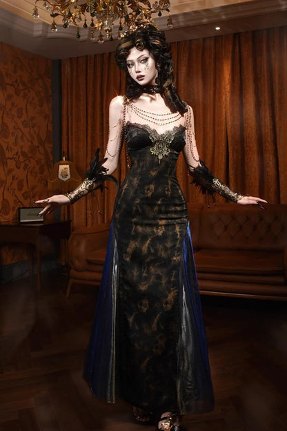 Finely Styled Dress with a Classic Vintage Look