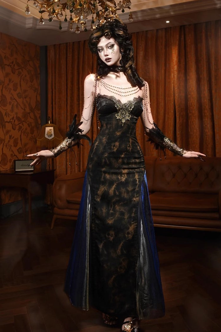 Finely Styled Dress with a Classic Vintage Look
