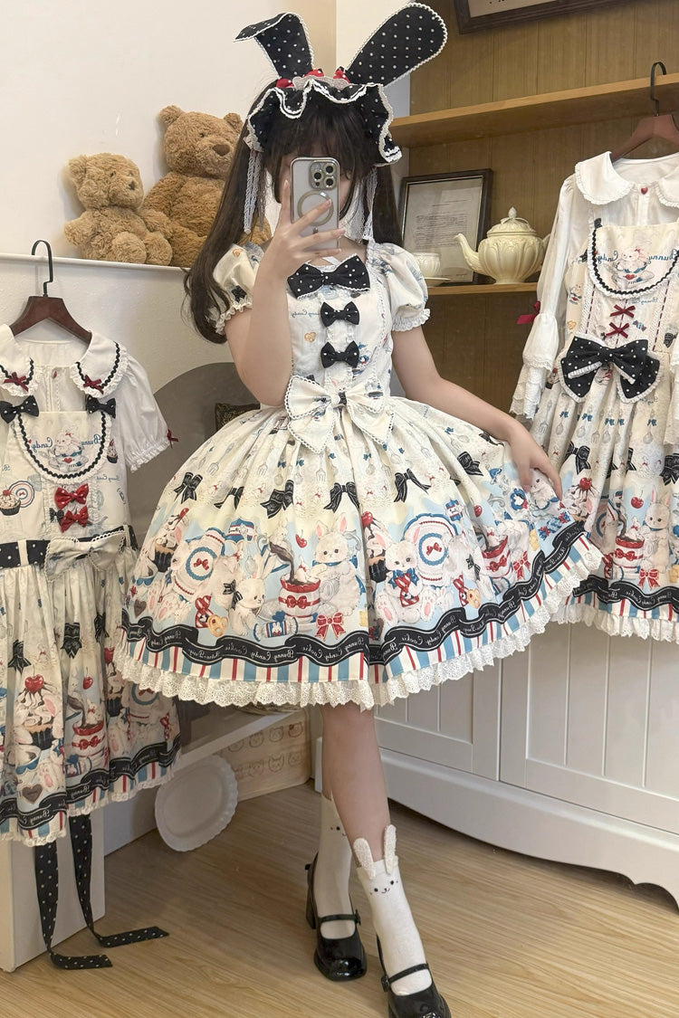Finely Styled Dress with a Classic Vintage Look