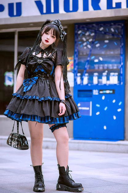 Subtly Elegant Dress with a Refined Vintage Look