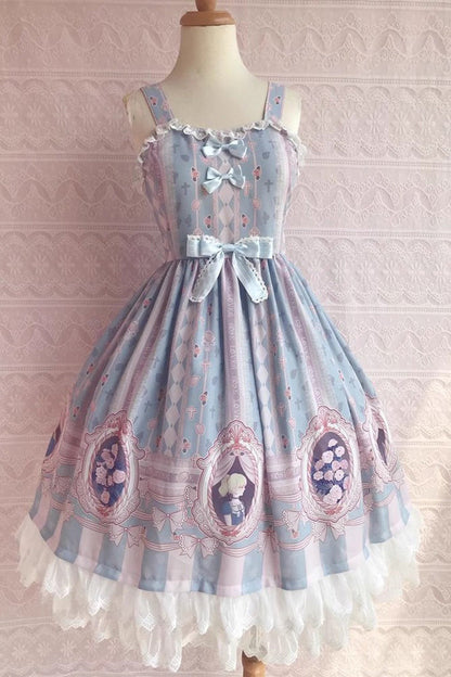 Finely Styled Dress with a Classic Vintage Look