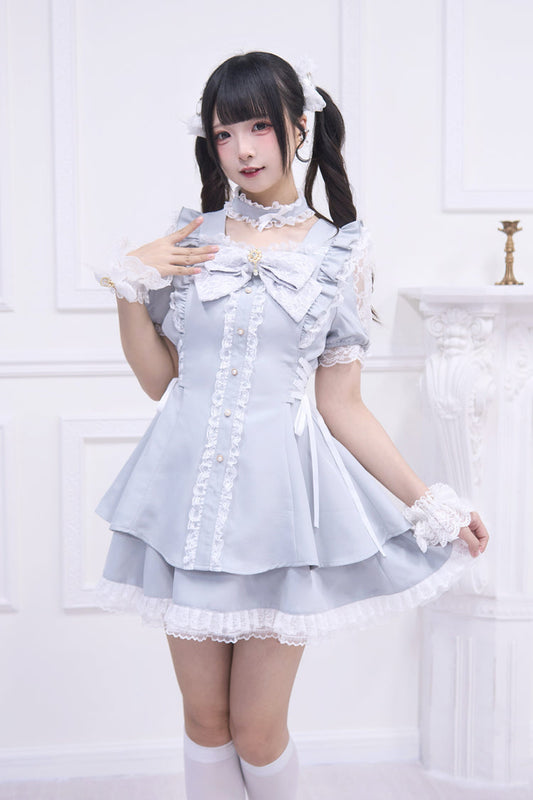 Subtly Elegant Dress with a Refined Vintage Look