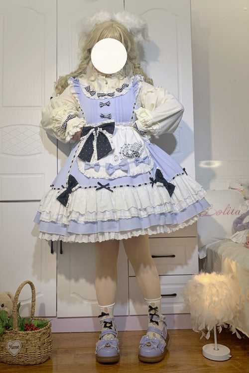 Finely Styled Dress with a Classic Vintage Look