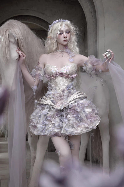 Casually Elegant Garment with a Refined Edge