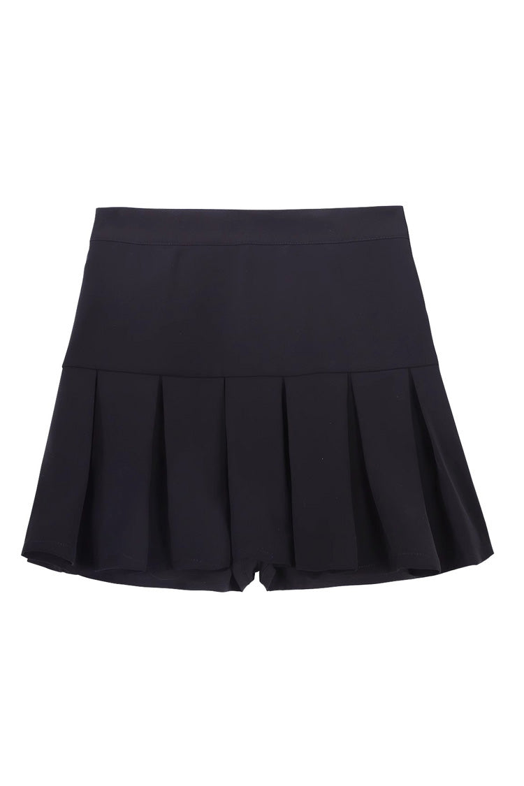Sophisticated Garment with a Clean Classic Look