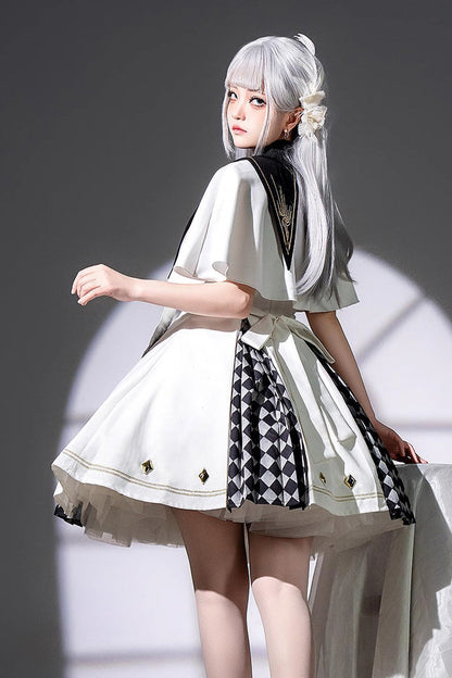 Finely Styled Dress with a Classic Vintage Look