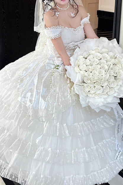 Finely Styled Dress with a Classic Vintage Look