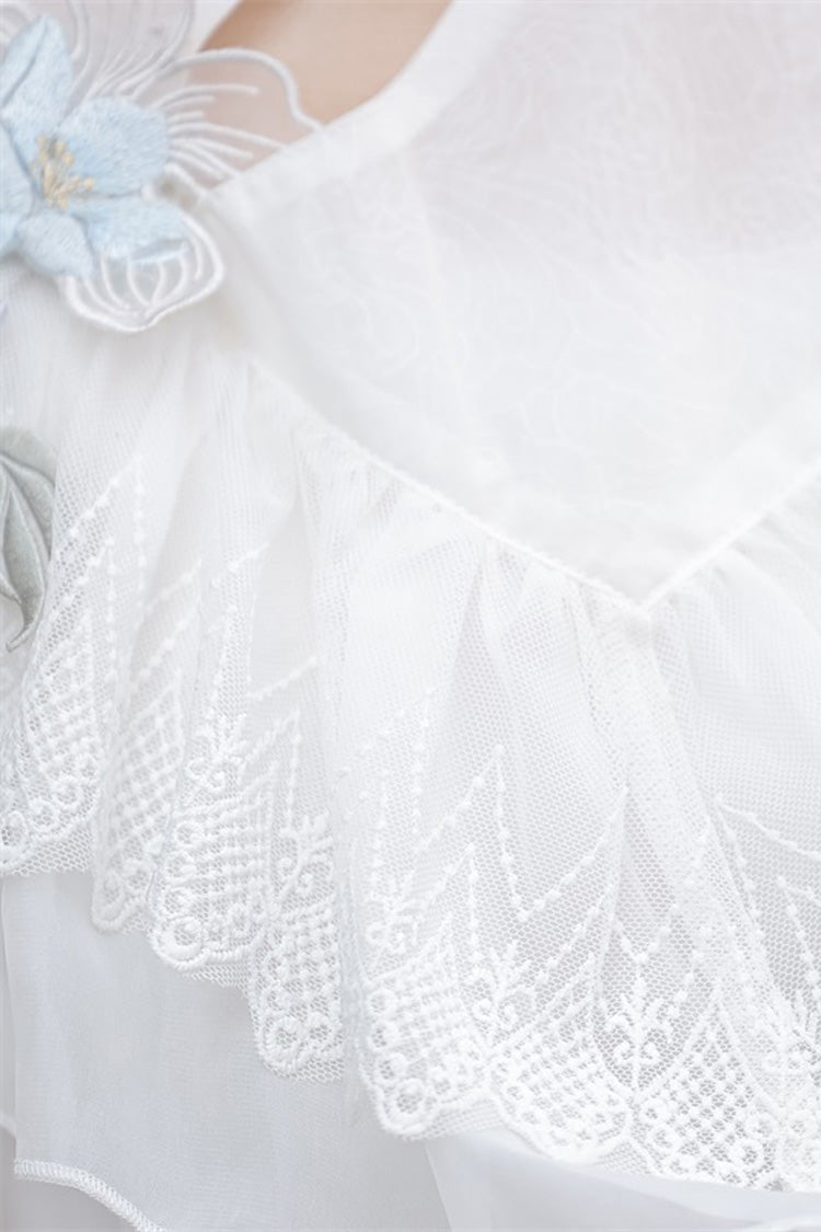 Finely Styled Dress with a Classic Vintage Look